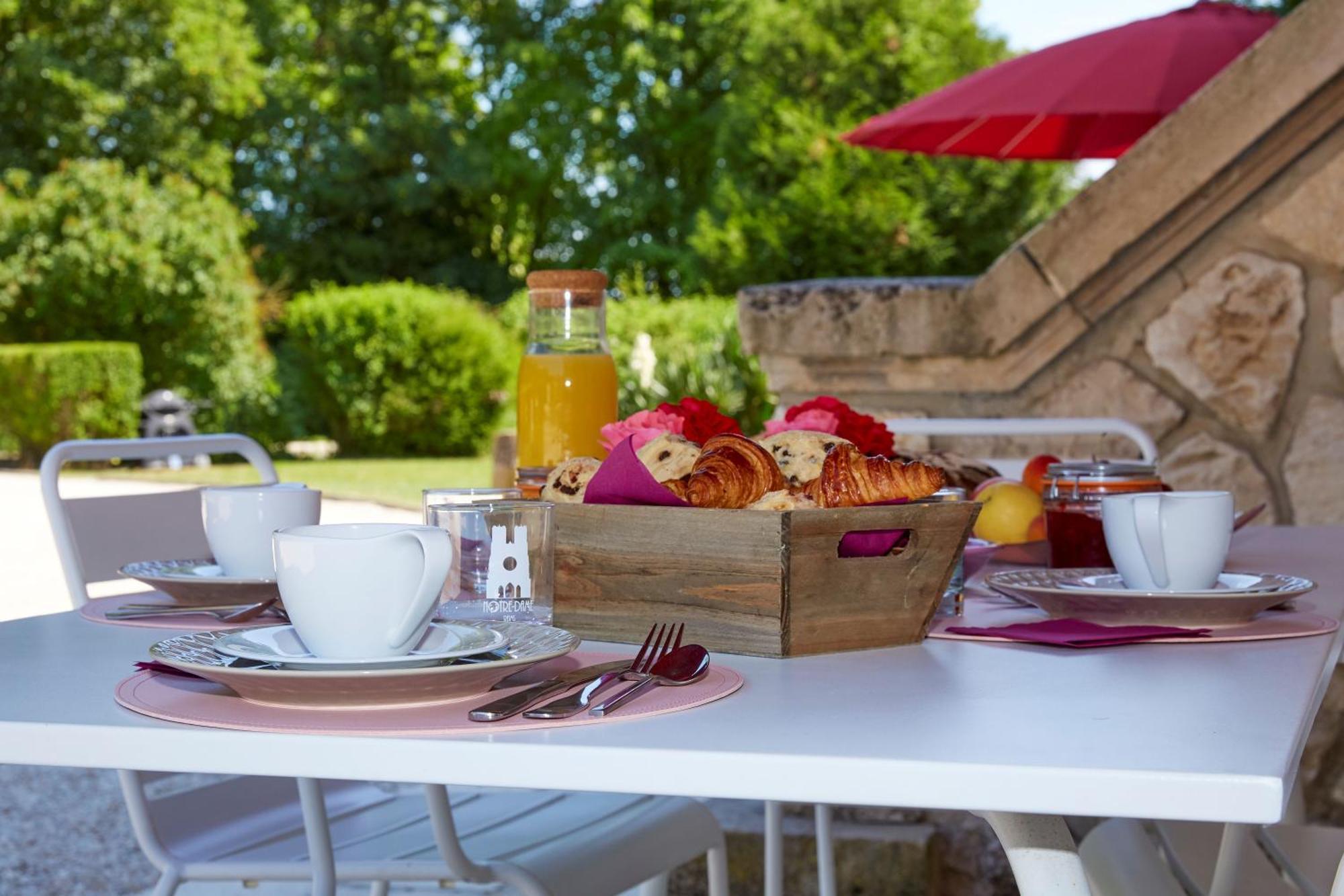 Bed and Breakfast La Bertonnerie En Champagne Prunay Exteriér fotografie